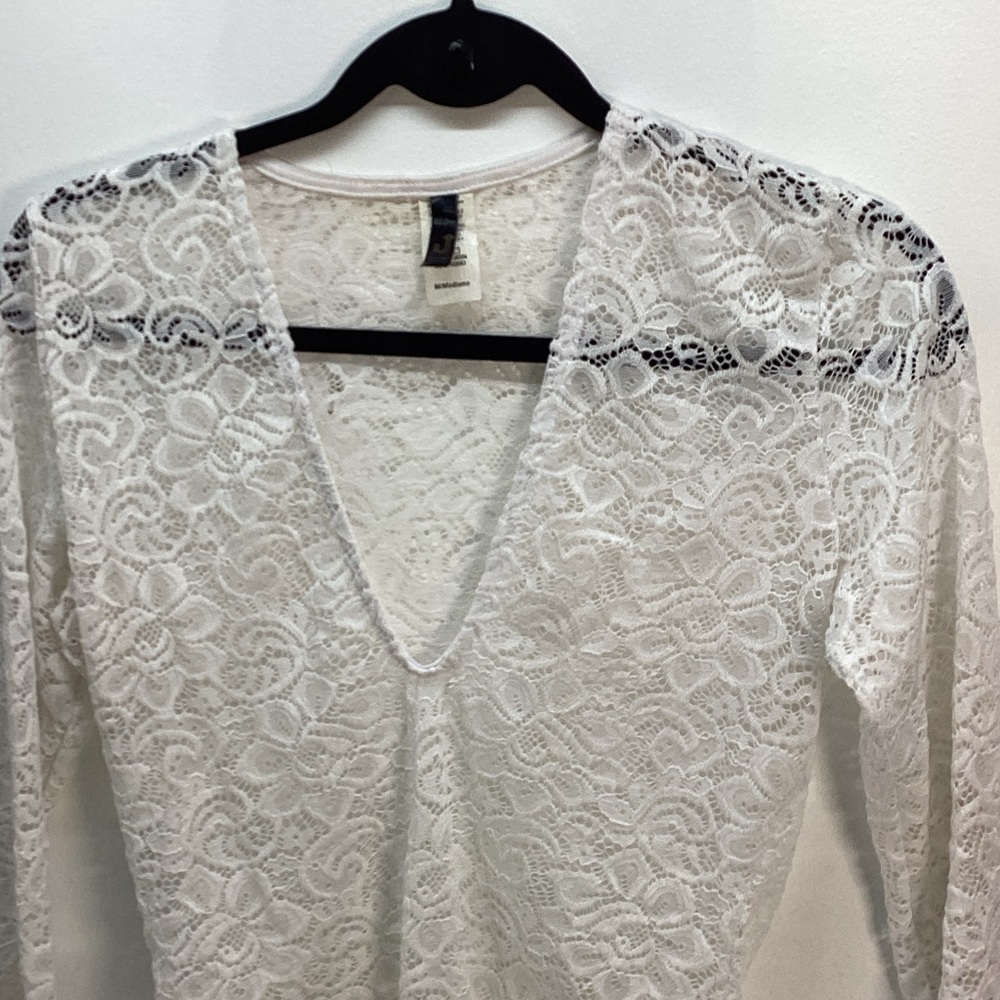 Chic White Lace Long Sleeve Bodysuit